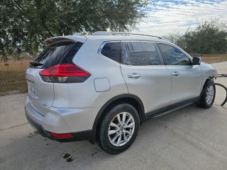 2017 Nissan Rogue SV - Exterior Rear Right Corner Image